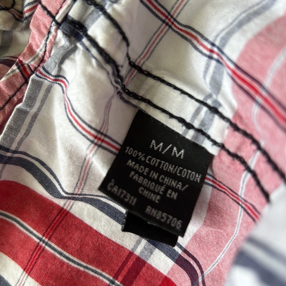 Short sleeve button down with pockets - Picture 6 of 7